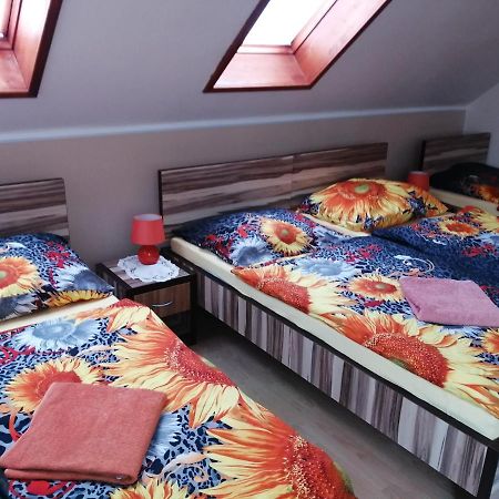 Ubytovanie Emily Dunajská Streda Esterno foto