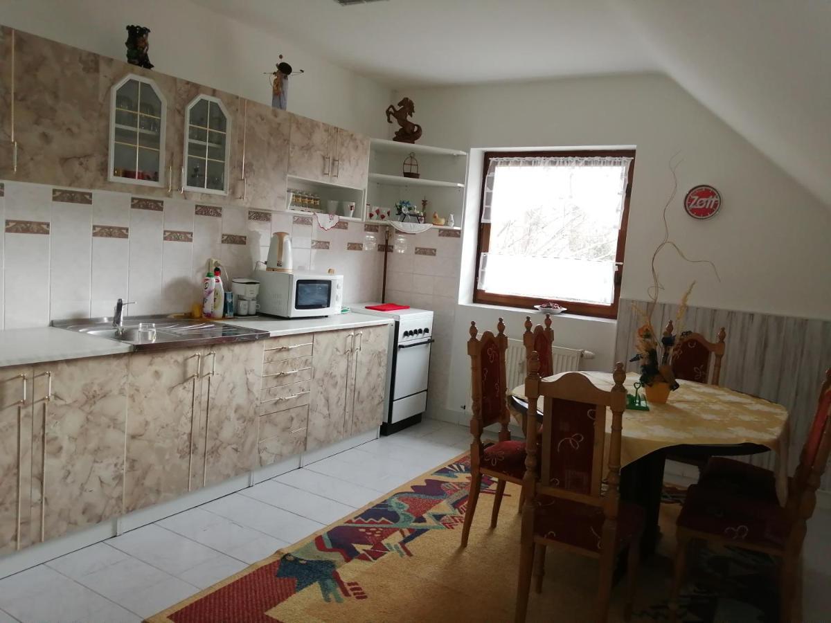 Ubytovanie Emily Dunajská Streda Esterno foto
