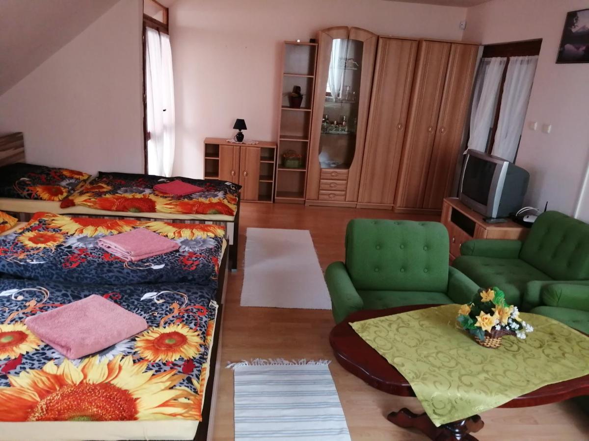 Ubytovanie Emily Dunajská Streda Esterno foto